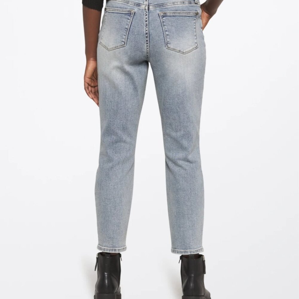 Judy Blue Slim Fit Dionne High Rise Jean Size 29 / 8 Light Indigo - Picture 4 of 5